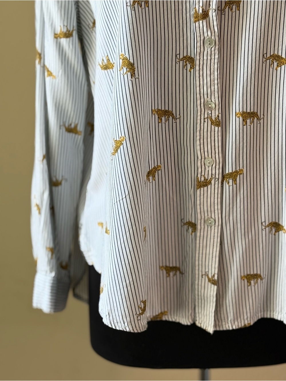 JANE + DELANCEY Striped Button-Down Shirt with Leopards Size XL White Black - Picture 3 of 15